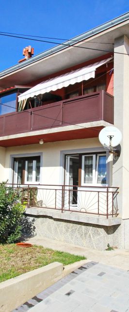 Apartments With Parking Space Baška, Krk - 19220 Baška