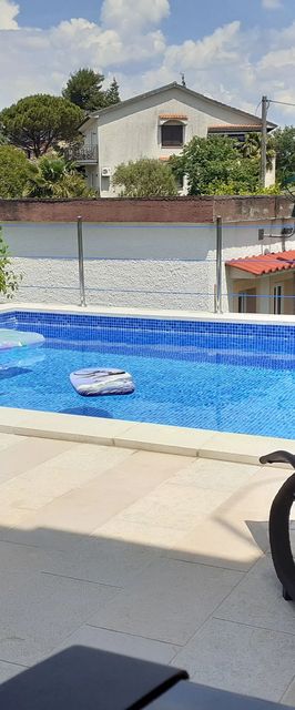 Apartmanok Családok Részére Medencével Malinska, Krk - 19304 Malinska