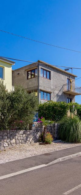 Apartments and Room Slavica Kraljevica