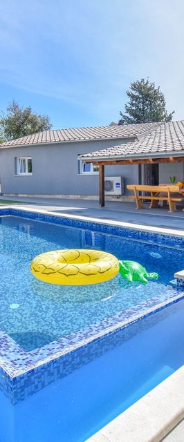 Villa Pave Pakostane