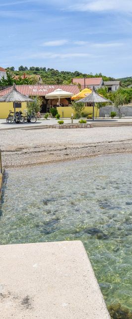 Apartment L and S on The Beach Ugrinic