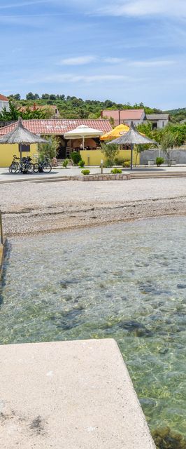 Apartment L and S on The Beach Ugrinic