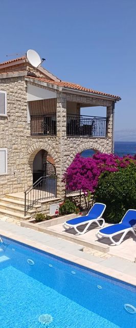 Apartment Jakov Rogac