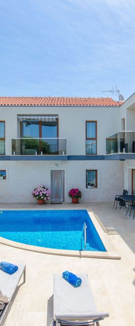 Apartments Villa LA Drvenik Veliki