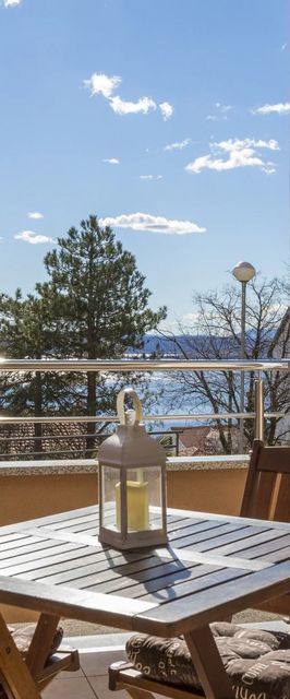 Apartment Color Green Dramalj