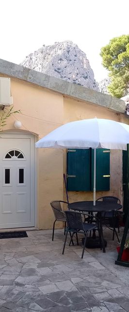 Apartments Jugo i bura Omis