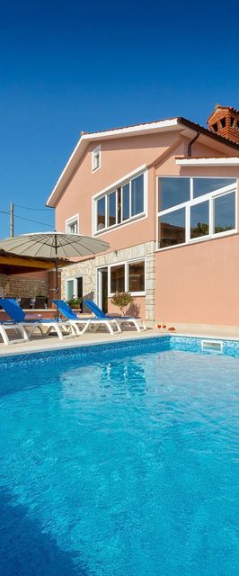 Villa Petra Kastelir