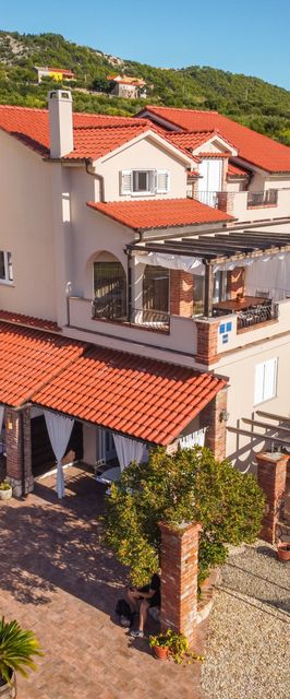 Apartments Vintage Banjol