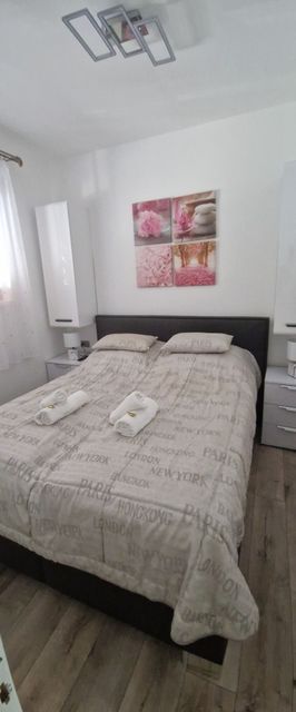 Rozmaring Apartman Csopak