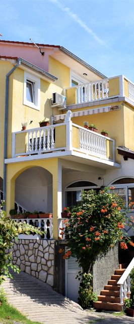 Apartmanok és Szobák Parkolóhellyel Lopar, Rab - 19238 Lopar