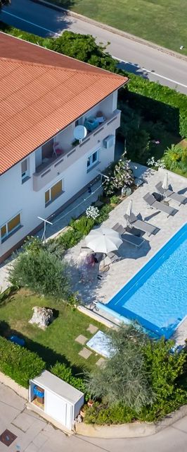 Apartmanok Családok Részére Medencével Baska, Krk - 19432 Baška