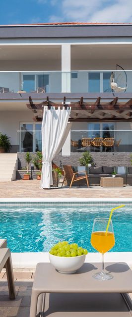 Villa Peregrine Pakostane