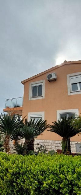 Apartments Mladen Okrug Gornji