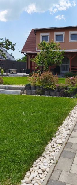 R&R Vendégház Balatonkenese