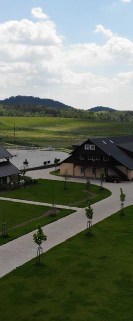 Jítravský Dvorec - Apartmány nad stájemi 