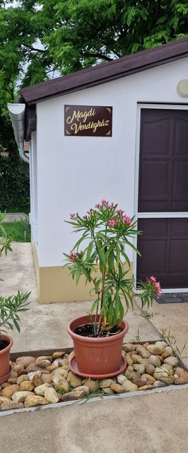 Magdi Vendégház Abádszalók