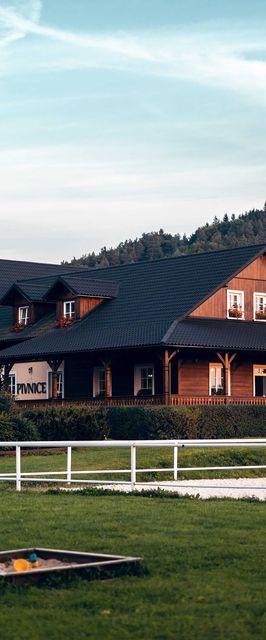 Jítravský Dvorec - Penzion Pivnice 