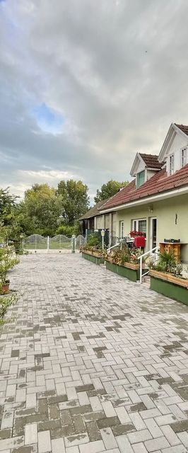 Györe Vendégház Galambok