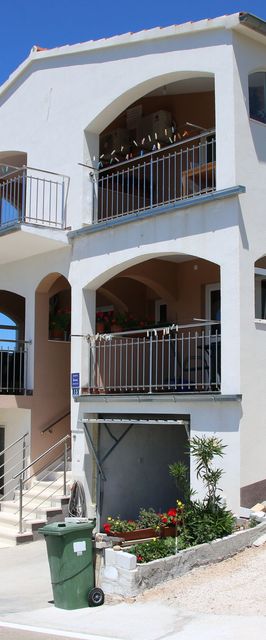 Apartment Nikica Primosten