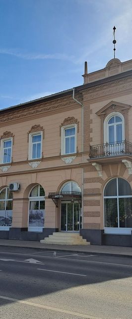 Nemzeti Szálloda Mezőtúr