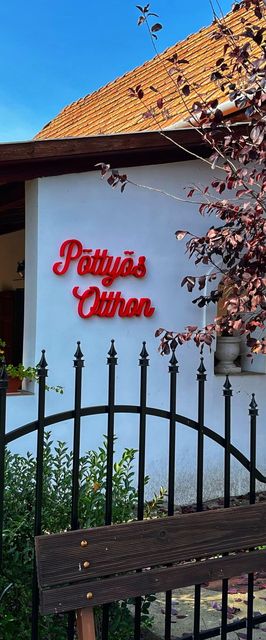 PöttyösOtthon Vendégház Tiszabábolna