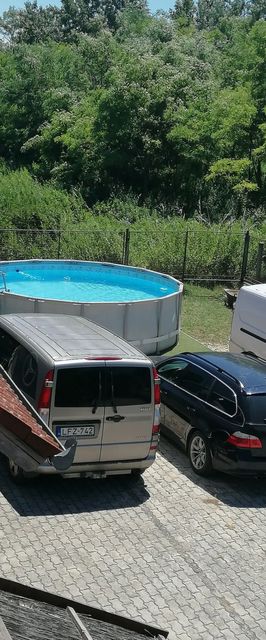 Medencés Apartmanház Balatonfenyves