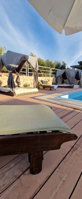 Beach house Sofia Bain