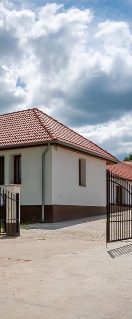 Éden Tanya Ládbesenyő