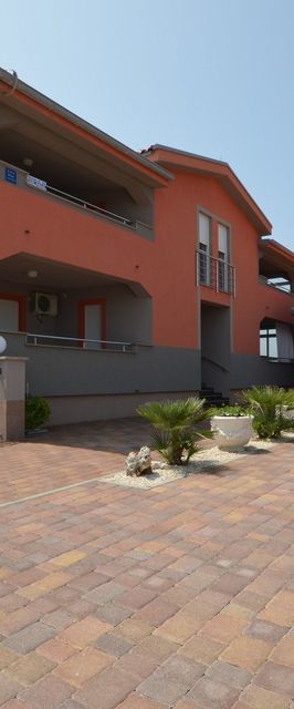 Apartments Komljen Vir II