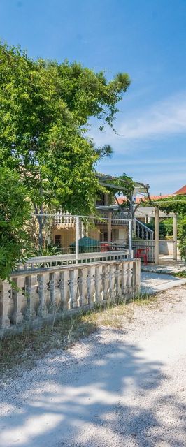 Apartments Bilic Vir II