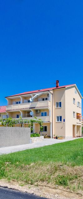 Apartments and Room Sime M Lopar