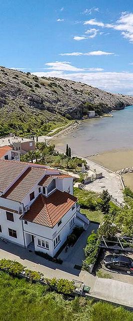 Apartments Iva Lopar