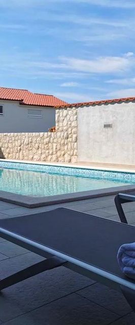 Apartments Miranda Lopar