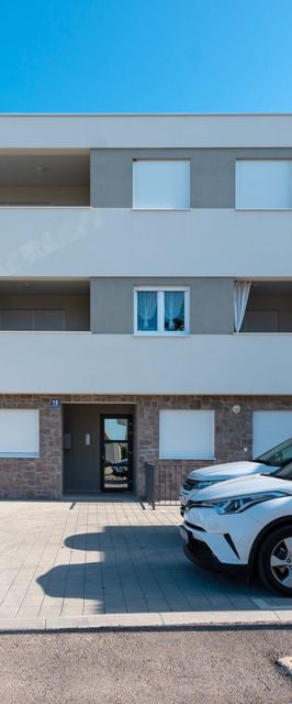 Apartment Mia Brodarica