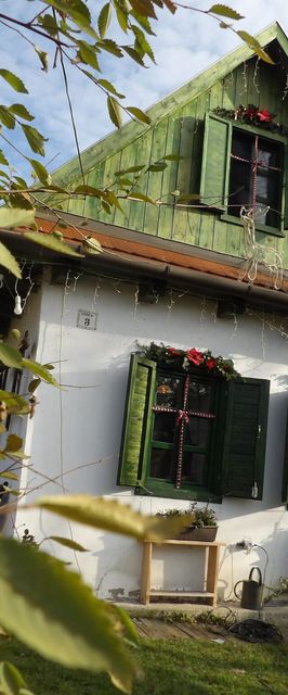 Meseház a falu szélén Mátranovák