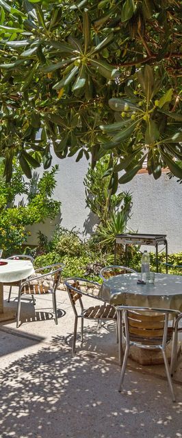 Apartmanok Parkolóhellyel Barbat, Rab - 20080 Barbat