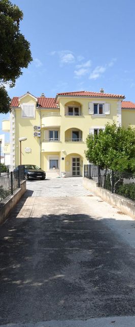 Apartments Mario Brodarica