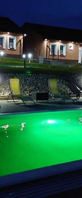 Tiván Vendégházak**** Uppony