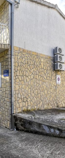 Apartment Burica Primosten