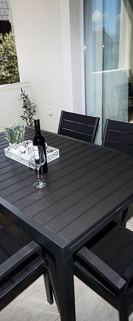 Apartment Romarin Supetar