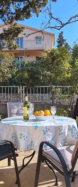 Apartment Close to the beach Stari Grad