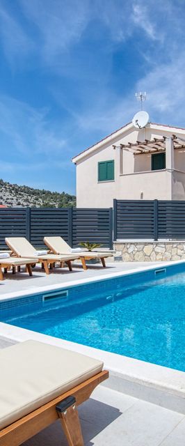 Ház A Tenger Mellett Medencével Razanj, Rogoznica - 19552 Ražanj