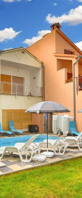 Apartmanok Családok Részére Medencével Fazana - 19595 Fažana