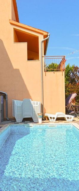 Apartmanok Családok Részére Medencével Fazana - 19596 Fažana