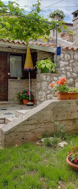 Apartmanok Parkolóhellyel Mali Losinj - 19646 Mali Lošinj