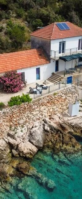 Robinson House Sanja Gdinj