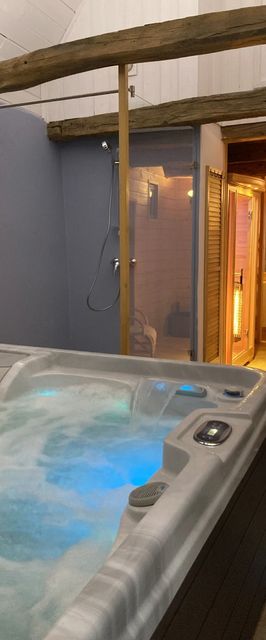 Kégli Apartman és Fürdőház Hollókő