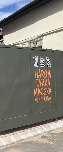 Három Tarka Macska Apartmanok Sárospatak