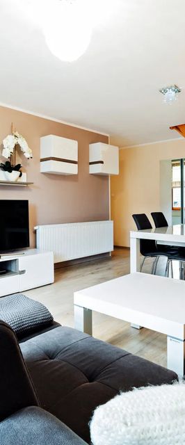 Every Sky Karpacz Komuny Paryskiej 81.2