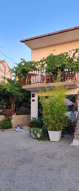 Apartments Jasmine Okrug Gornji